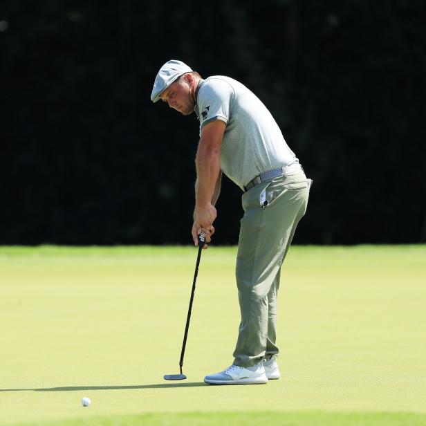 Why Bryson DeChambeaus putting stroke works